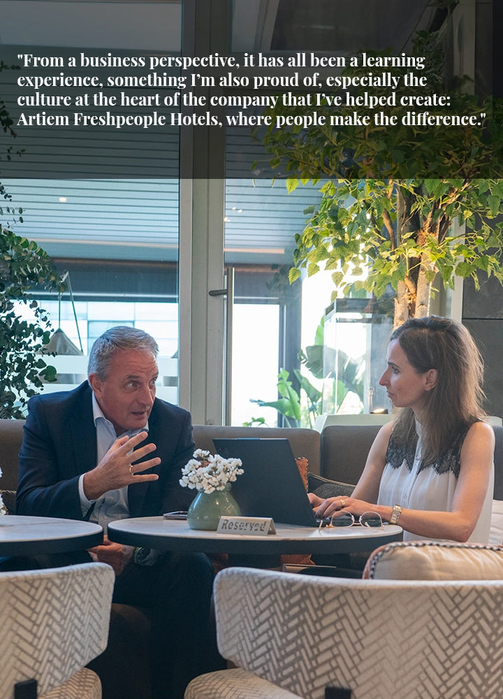 José Guillermo Díaz interviewed by Teresa Zamora with the text: 