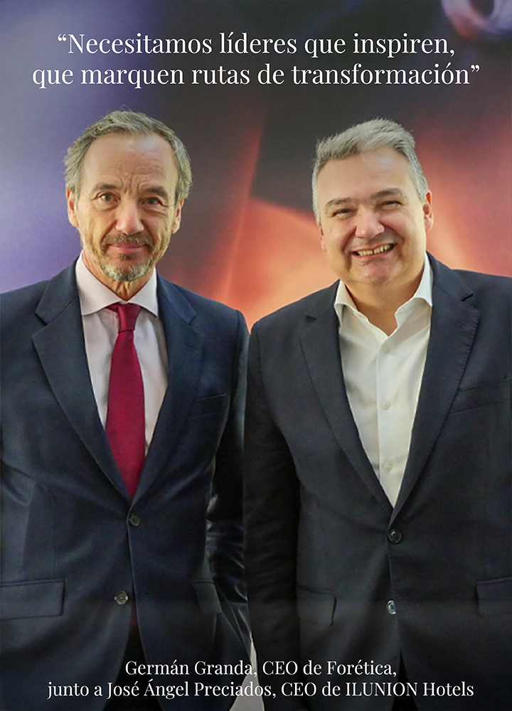 José Ángel Preciados y Germán Granda de pie en un espacio interior, vestidos con traje formal, frente a un fondo con la frase: ‘Necesitamos líderes que inspiren, que marquen rutas de transformación’.