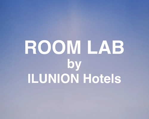 Texto blanco sobre un fondo degradado en tonos azules que reza: 